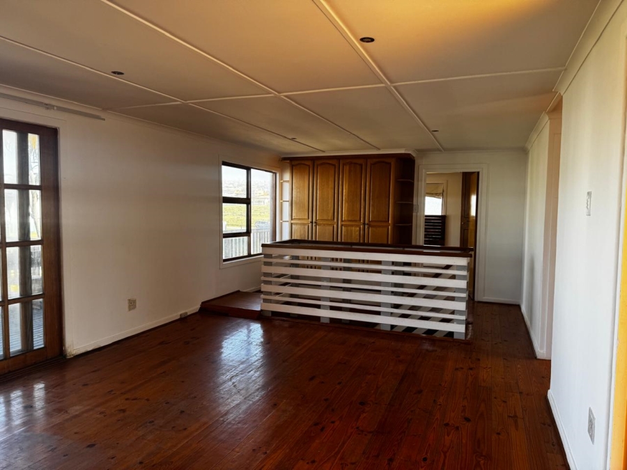 5 Bedroom Property for Sale in Kabeljauws Eastern Cape